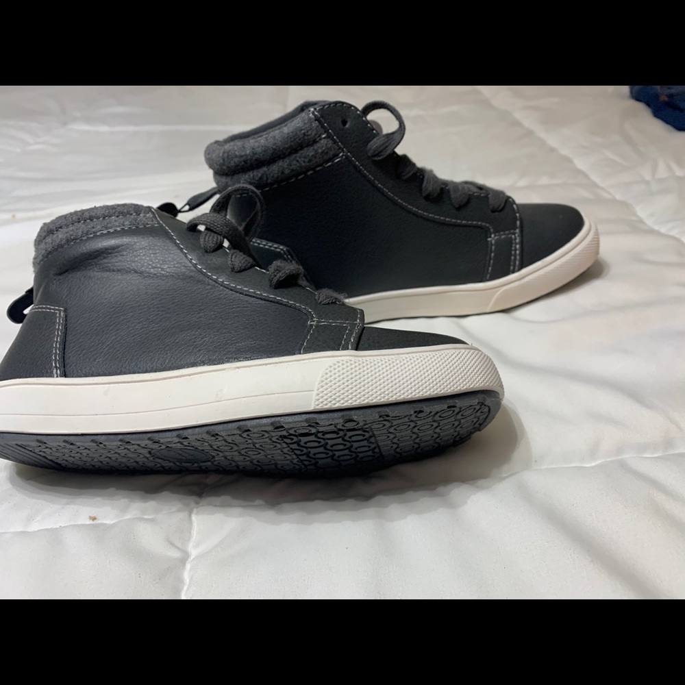 Gray high top boys size 1